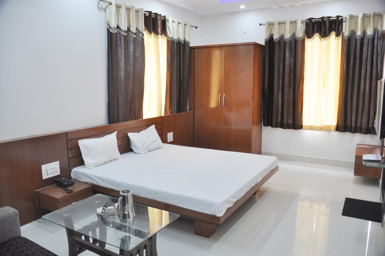 Hotel Rk Residency Satna Екстериор снимка